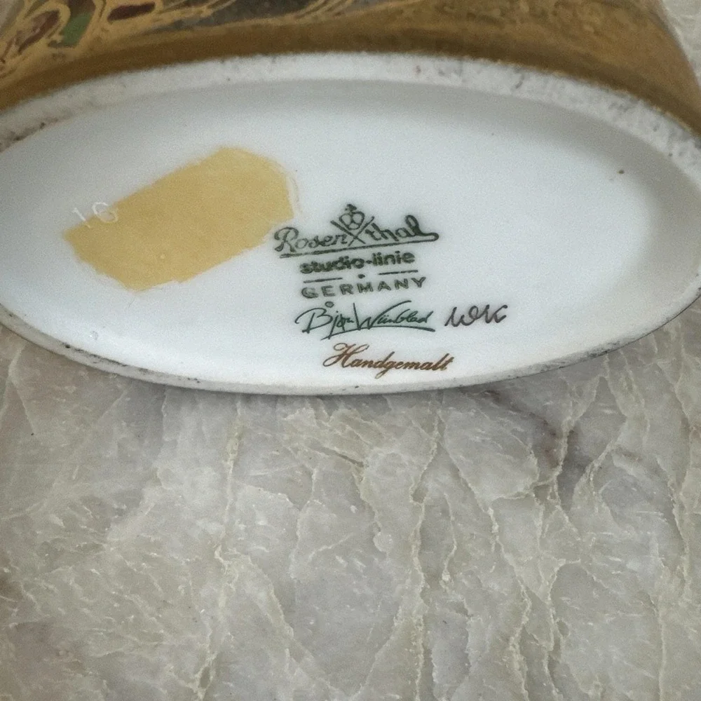 Bjorn Wiinblad for Rosenthal Gold Scheherazade Porcelain Oval 8 1/2